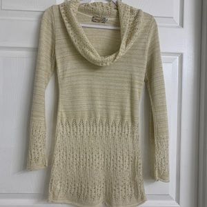 AMERICAN RAG  Gold Shimmer Sweater Top Size XS